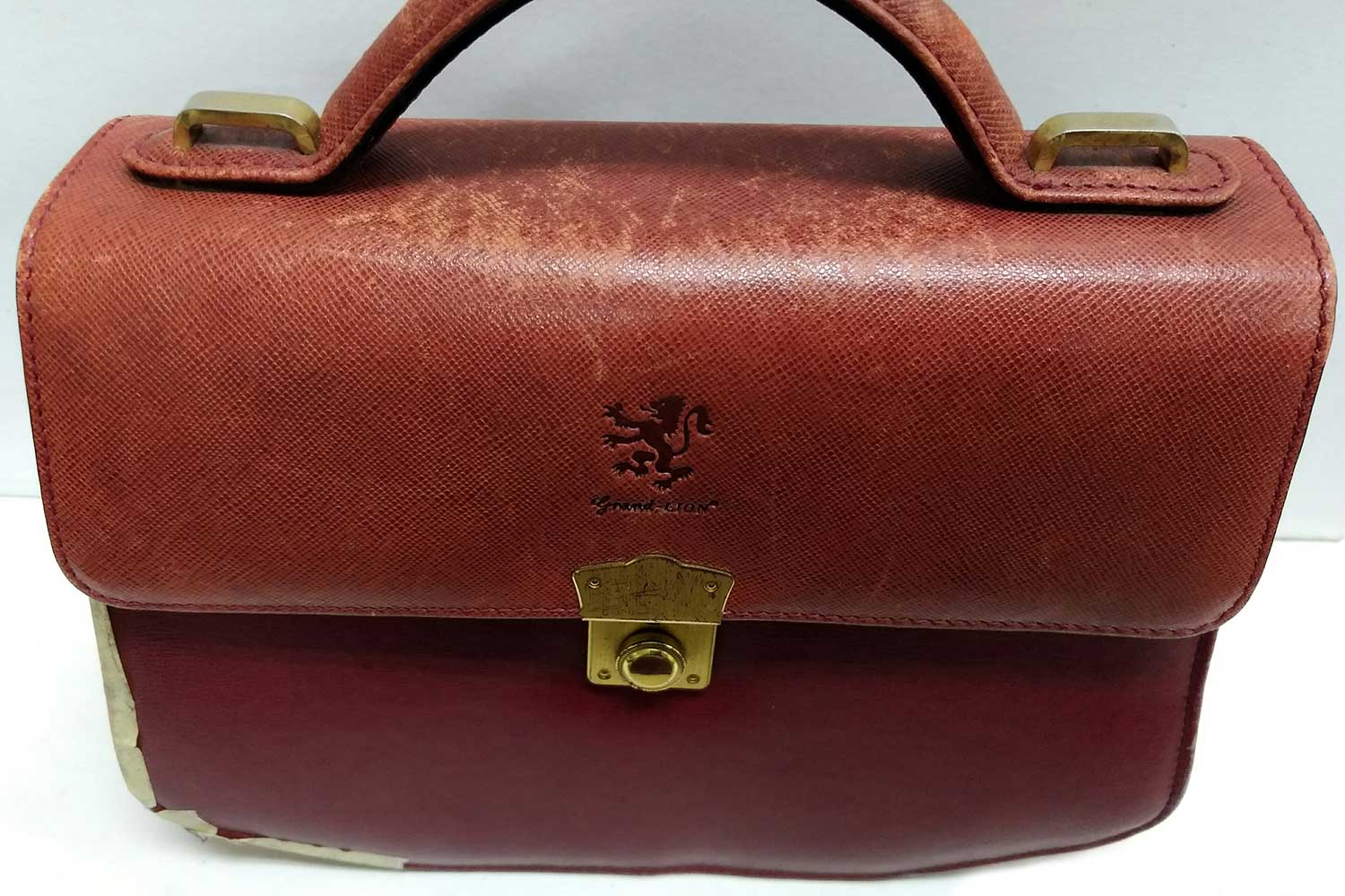 https://leather-pro.com/wp-content/uploads/2018/05/news_red_bag_before_1500.jpg